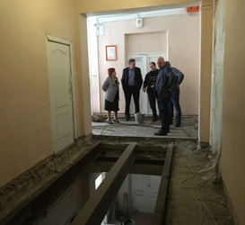 Депутаты осмотрели ход ремонтных работ в школе № 38